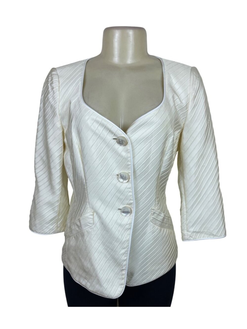 Womenโs Ivory Diagonal Stripe Satin-Like Blazer Sz 8